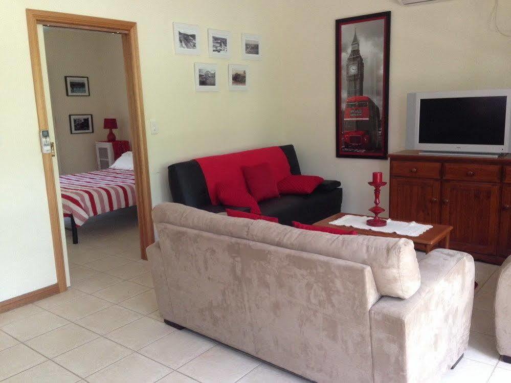 Clarevale Cottage B&B ภายนอก รูปภาพ